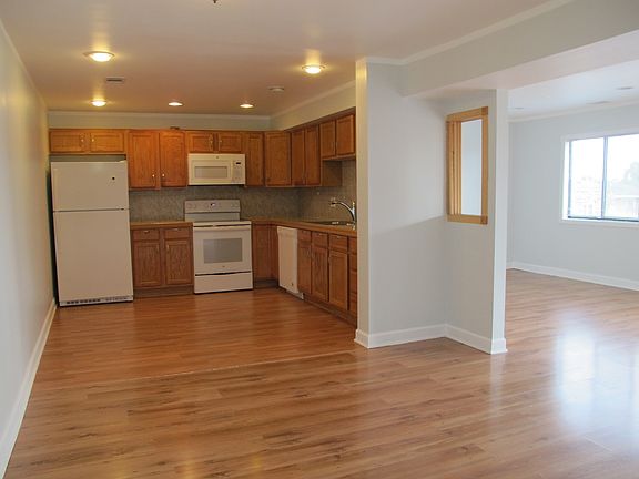 5th image of 10409 Mayfield Ave APT 3C