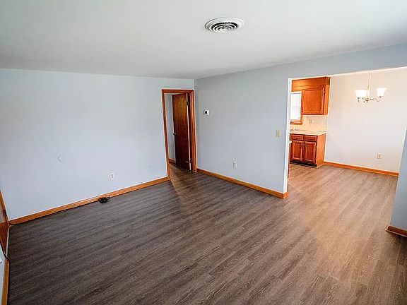 3rd image of 1 James St