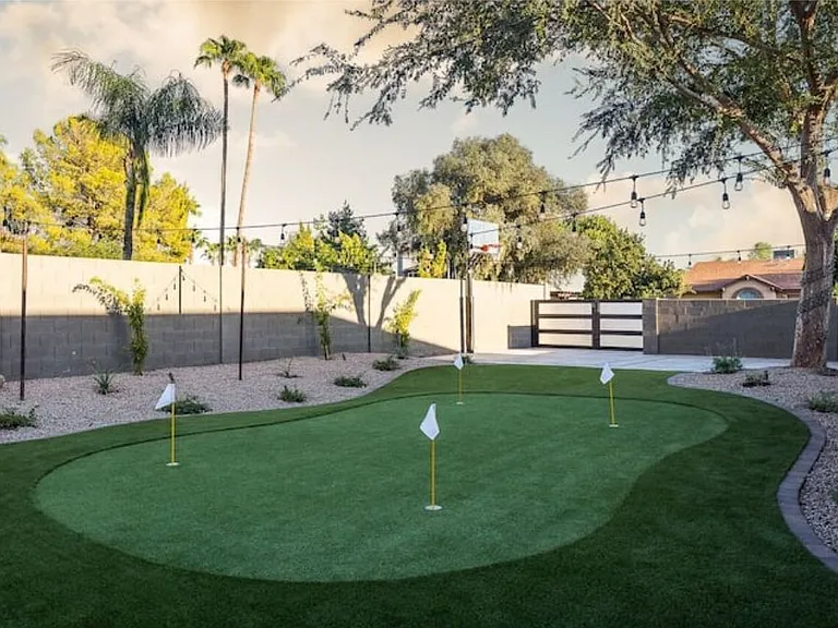 Putting green