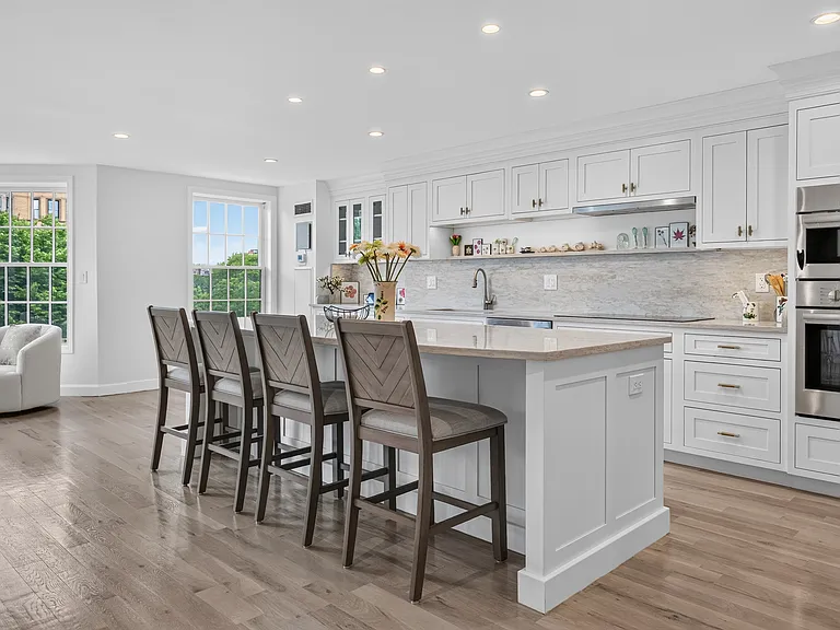 54 Commonwealth Ave #5 — Photo 1
