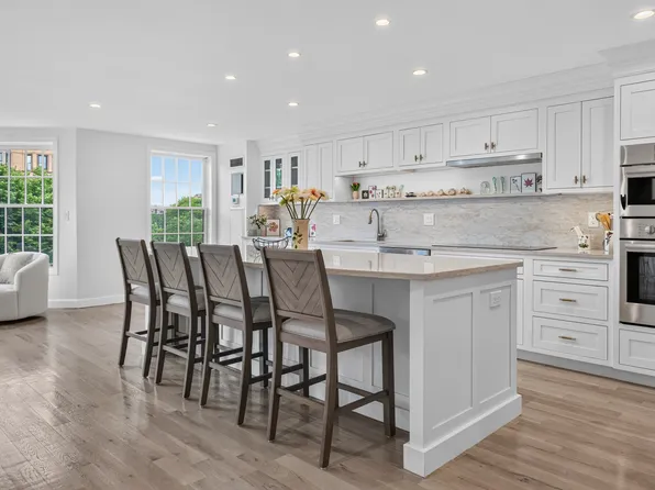 54 Commonwealth Ave APT 5, Boston, MA 02116