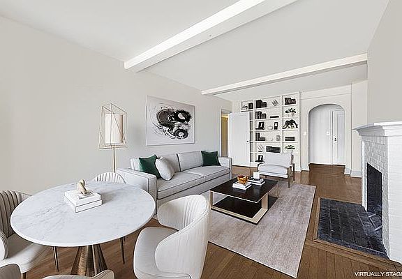 4th image of 302 W 12th St APT 12B