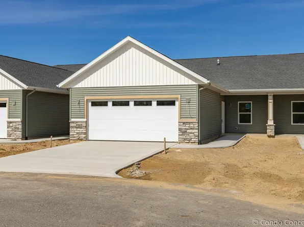 6622 Shoreside Ct, Grand Rapids, MI 49548