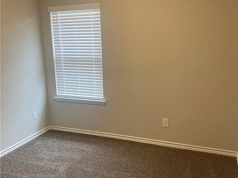 1110 Kennesaw Dr — Photo 12