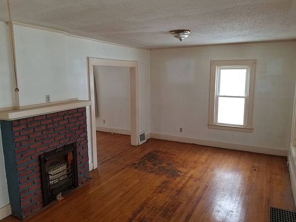5th image of 172 Dorwin Ave