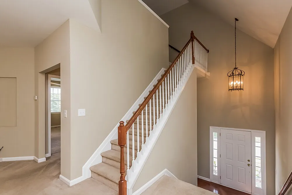 4 bed, 3.0 bath, 2664 sqft, $3,040 — Photo 3