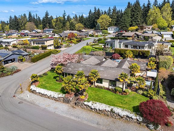 2nd image of 8201 SE 67th St