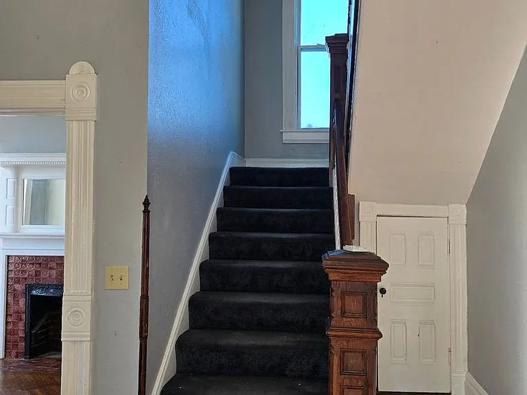821 Alby St — Photo 4
