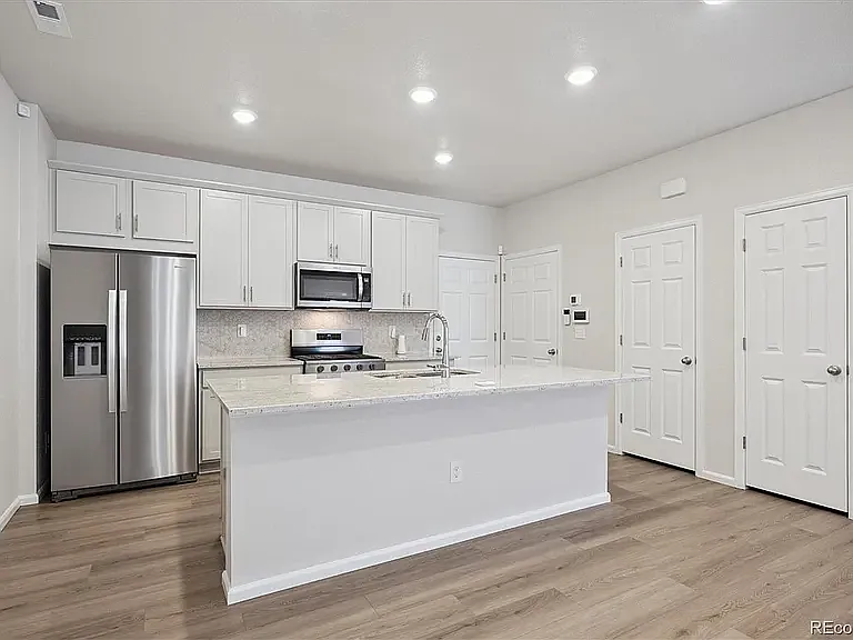 13927 Vispo Way — Photo 12