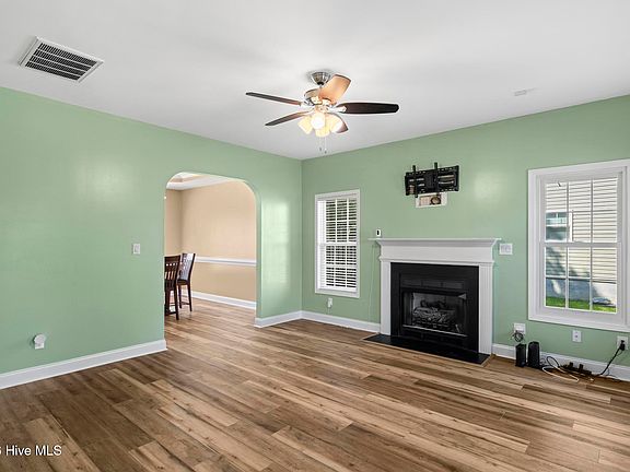 2nd image of 220 Gelynda Court