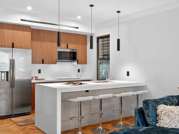 31 Bayview Avenue image 9 of 37