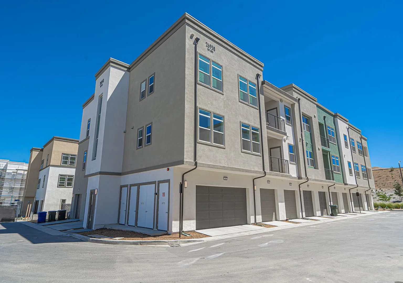 Five Points 2 Bedroom Condo for Rent in Valencia! — Photo 1