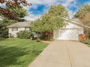 5445 Kenbridge Dr, Highland Heights, OH