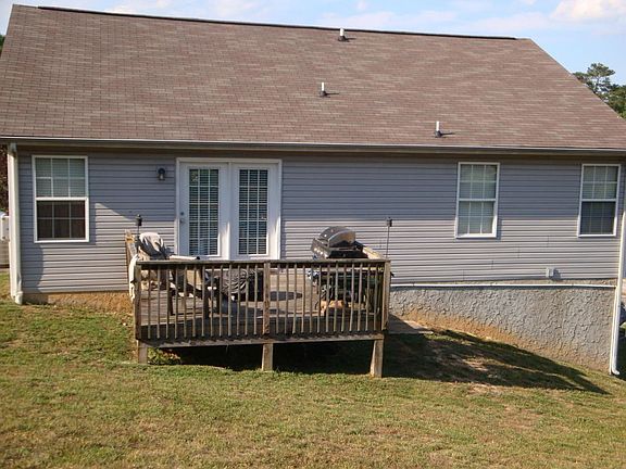 1848 Sassafras Lane 06012016 003