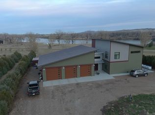 8 Runaway Ln, Nashua, MT 59248