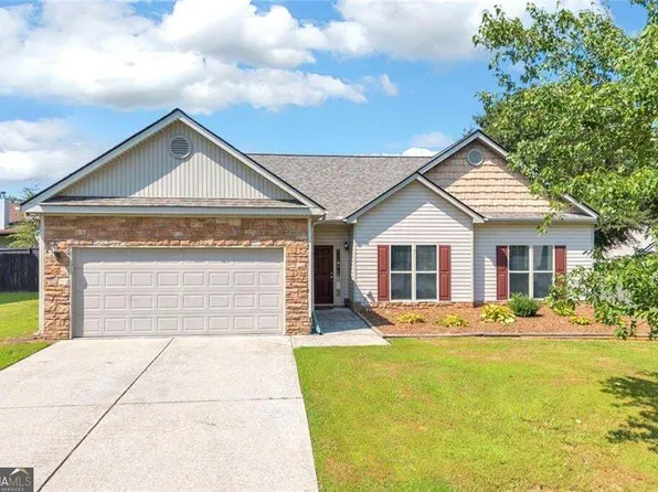 1412 Silvergate Way, Winder, GA 30680