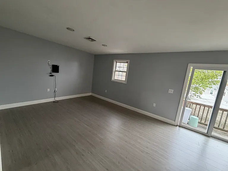73 Home St #73 — Photo 4