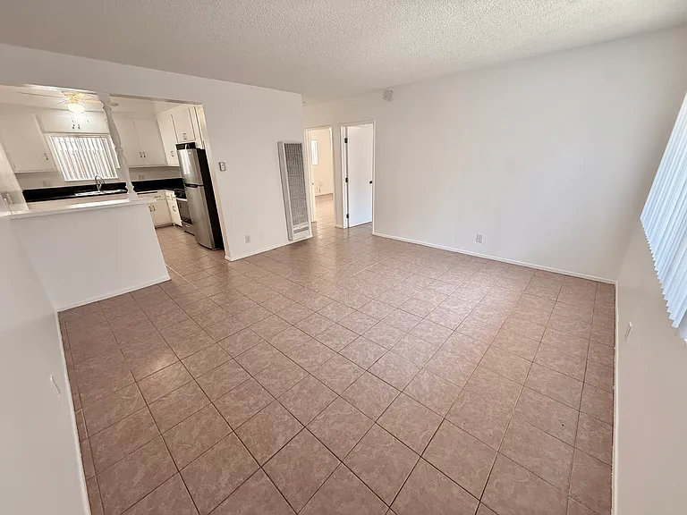 1072 Belmont Ave #1 — Photo 2