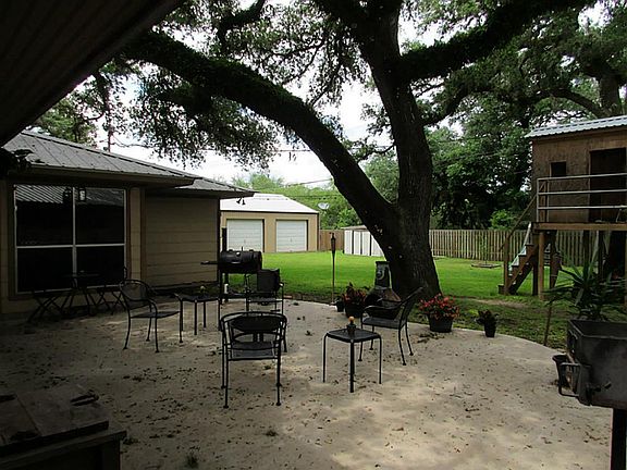 4th image of 211 Oak Cluster Dr