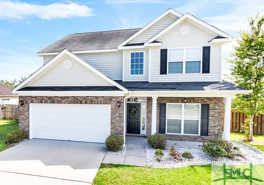 1st image of 205 Red Oak Dr