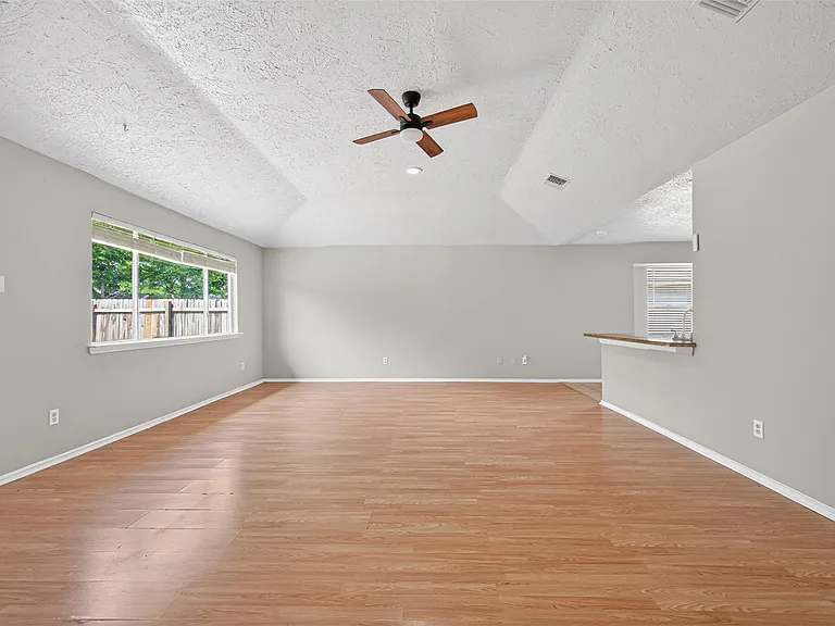 2310 Woodwind Dr — Photo 8
