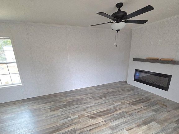 3rd image of 27 Martin Road