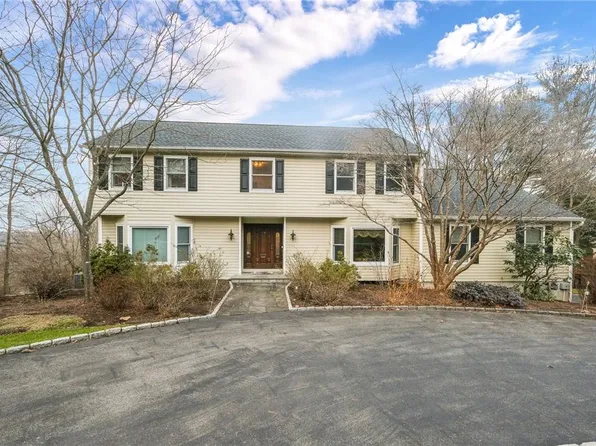 66 Heritage Drive, Pleasantville, NY 10570