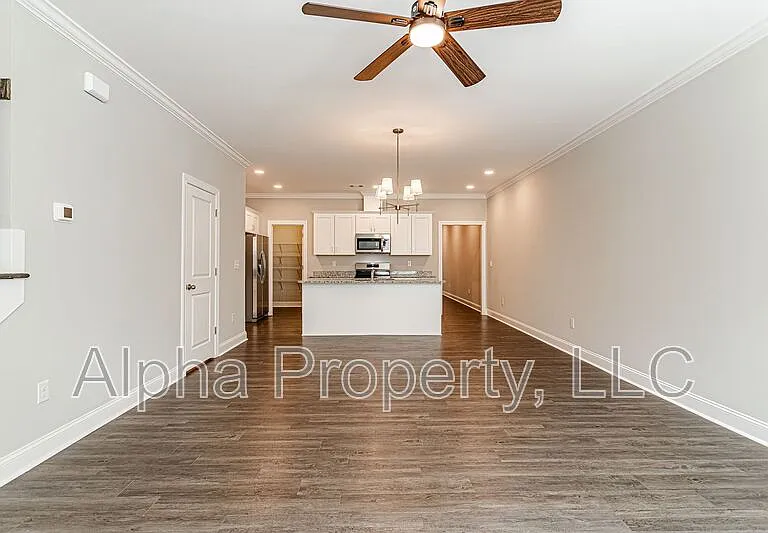 14 Alderly Way — Photo 2