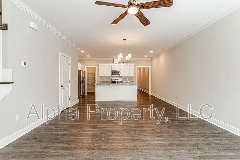 Building Photo - 14 Alderly Way