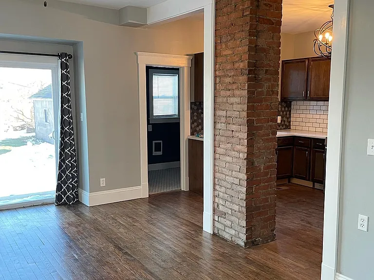 1523 Coutant Ave — Photo 4