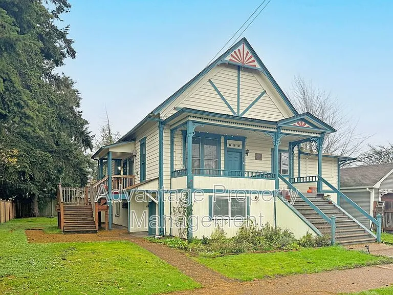 522 Calapooia St SW #3 — Photo 9