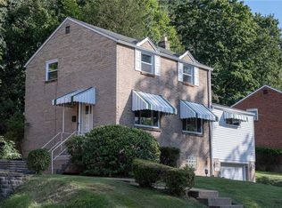 427 Macfarlane Dr, Pittsburgh, PA 15235