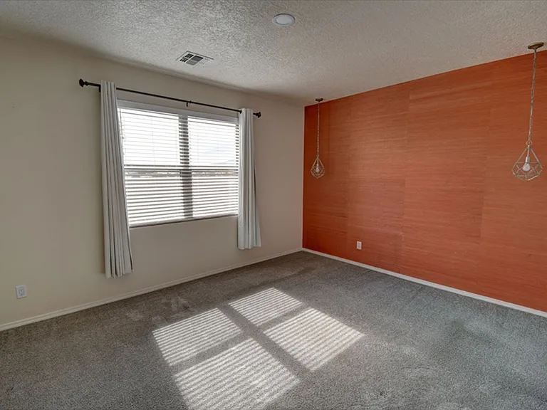 4461 Golden Eagle Loop NE — Photo 7