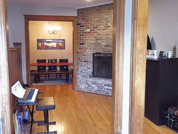 3rd image of 2604 Mozart Pl NW