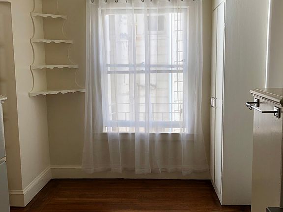 4th image of 700 Parnassus Ave APT 5