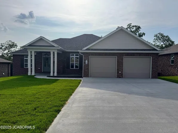 718 Sardonyx Dr, Jefferson City, MO 65109