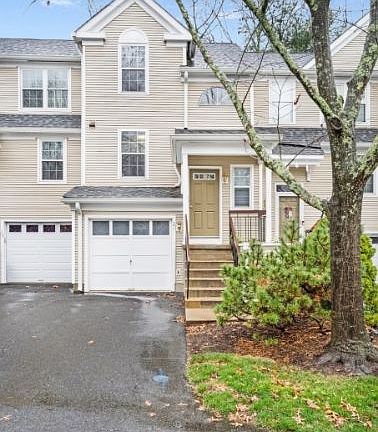5th image of 21 Rushmore Ln