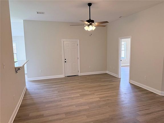 4th image of 137 Primrose Ln