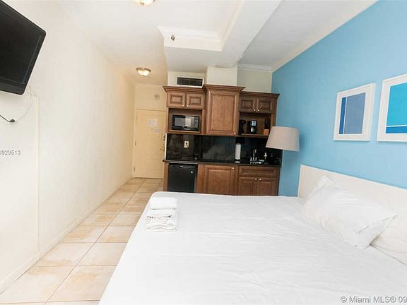 3rd image of 101 N Ocean Dr APT 427