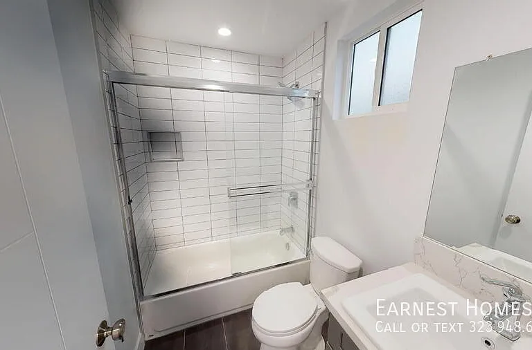 2219 1/2 W Court St — Photo 19