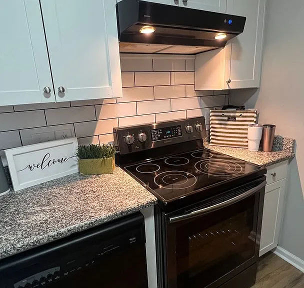 916 Wrenwood Ln — Photo 10