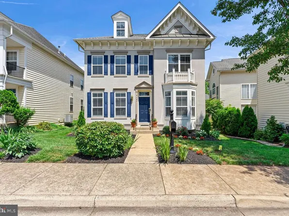 9487 Bankhead Dr, Manassas, VA 20110