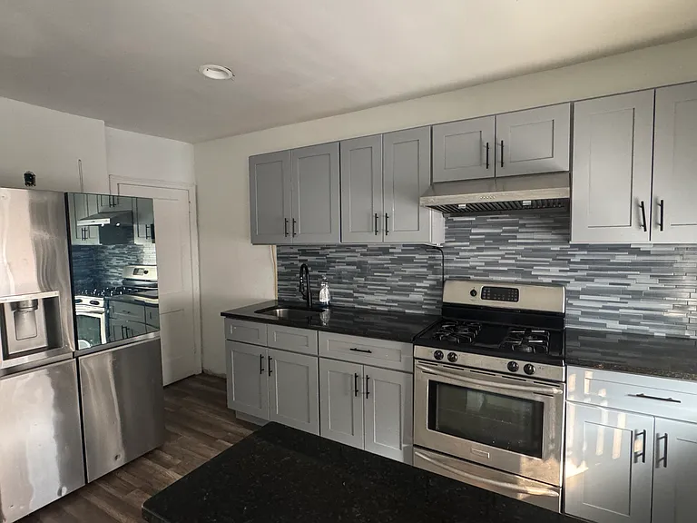 4218 Tudor St — Photo 3