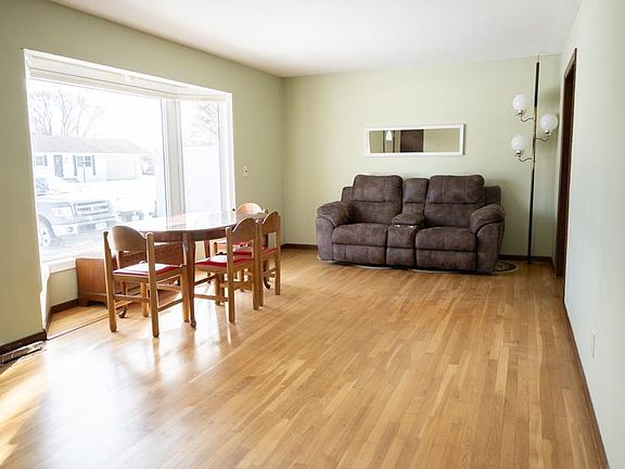 5th image of 16945 Florin Ave