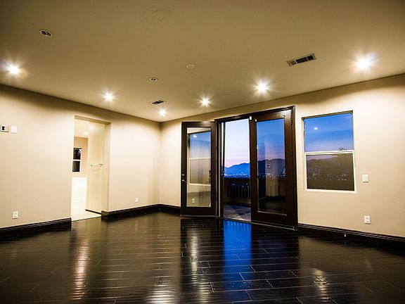 3rd image of 2817 Muir Woods Ct