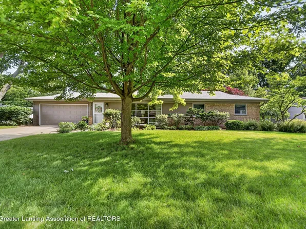 2401 Shawnee Trl, Okemos, MI 48864