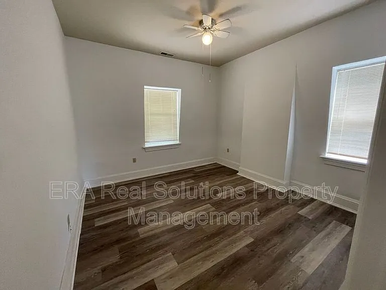 2112-2114 Kemper Ln #3 — Photo 16