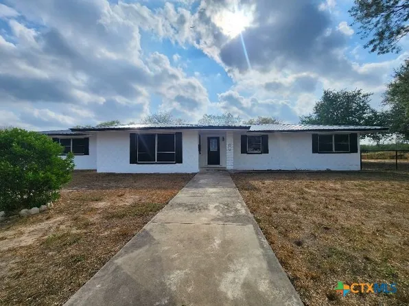 109 Fm 1042, Three Rivers, TX 78071