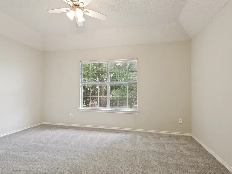6137 Pebble Creek Dr — Photo 20