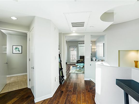 5th image of 21301 Erwin St Unit 433